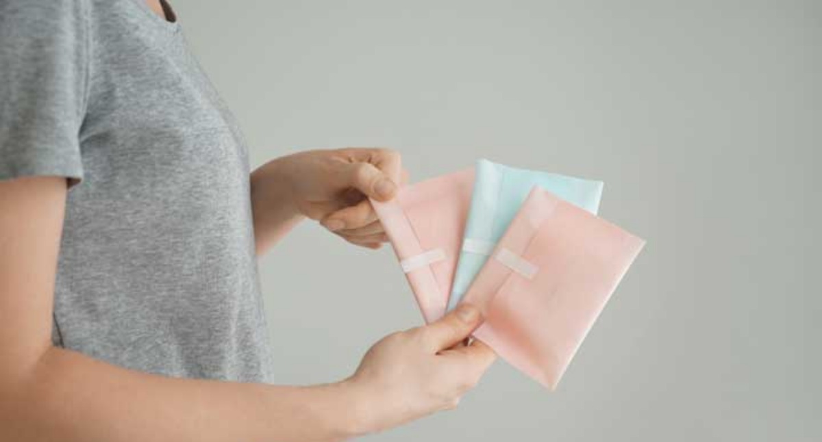 چگونه به سوال کودک در خصوص نوار بهداشتی پاسخ بدهیم؟