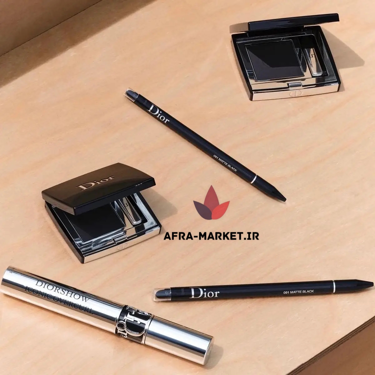 5 وسیله زیبایی که هر دختری باید داشته باشد...