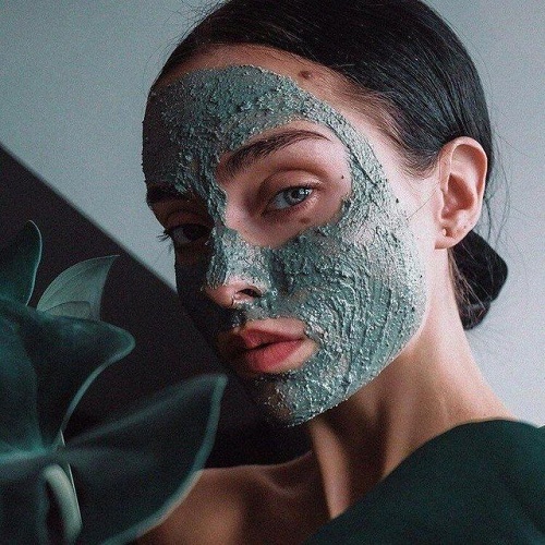 روتین های پوستی مناسب برای پوست های چرب و خشک بانوان و آقایان