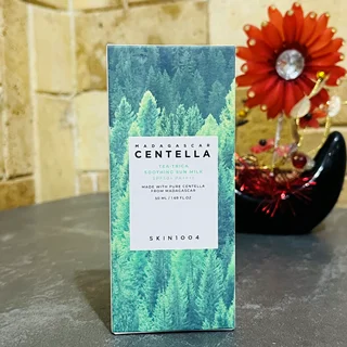 ضد آفتاب تسکین دهنده تی تریکا سنتلا اسکین ۱۰۰۴ (SKIN1004 Madagascar Centella Tea-Trica Soothing Sun Milk SPF50+ PA++++)