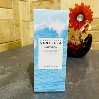 آمپول مرطوبکننده هیالورونیک اسید و سیکا سنتلا ماداگاسکار | SKIN1004